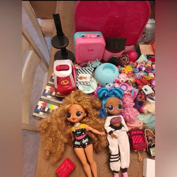LOL Surprise Doll Large Lot Of Dolls Pets Babies & Accessories - Picture 6 of 6